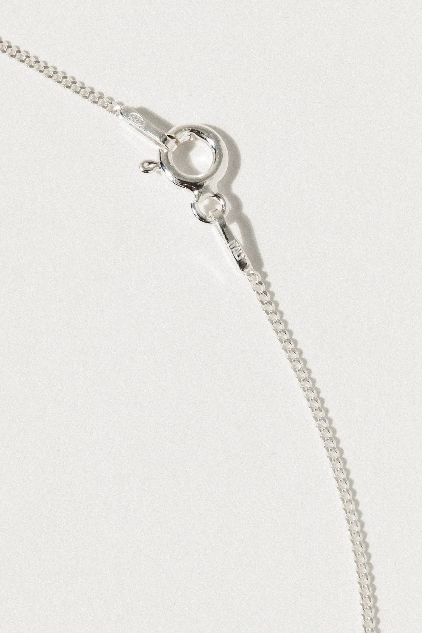 Elegant Faux Pearl Pendant Necklace