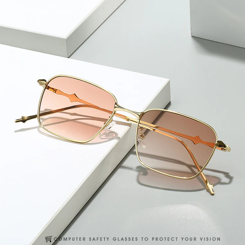 Stylish Rectangular Eyewear