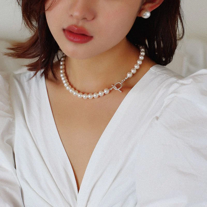 Elegant Faux Pearl Choker Necklace