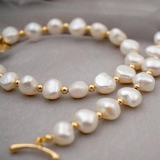 Elegant Faux Pearl Bracelet