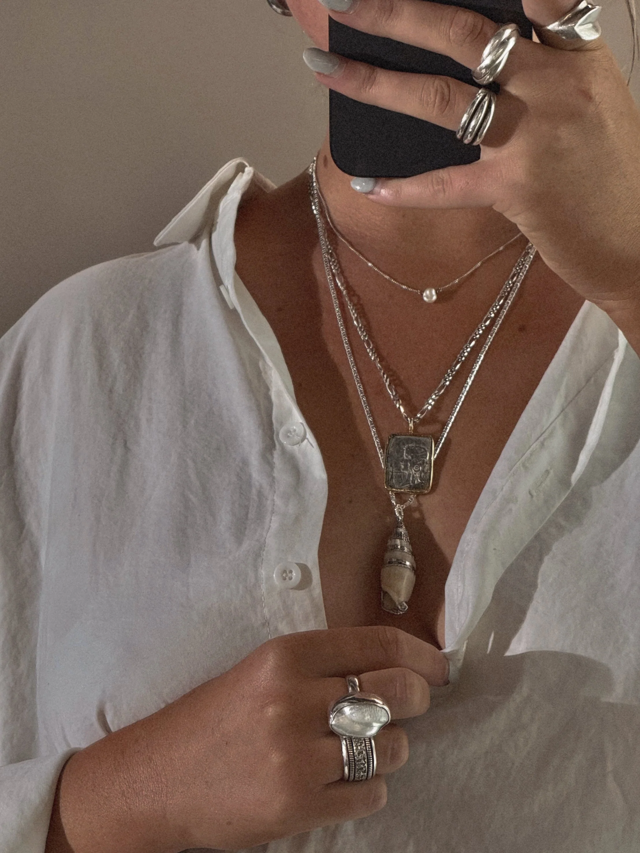 Elegant Faux Pearl Pendant Necklace